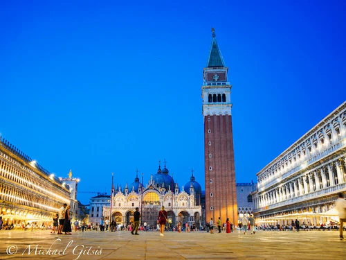 Piazza San Marco — বাজার, rated 4.7/5