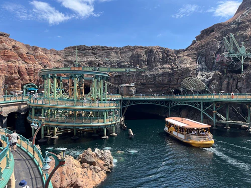 Tokyo DisneySea in Tokyo — Attractiepark
