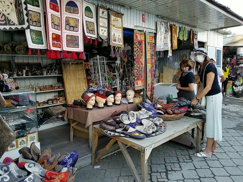 Osh Bazaar — বাজার, rated 3.6/5
