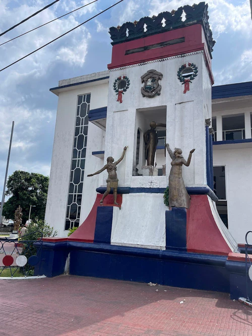 National Museum Of Liberia in Monrovija — Muzejs