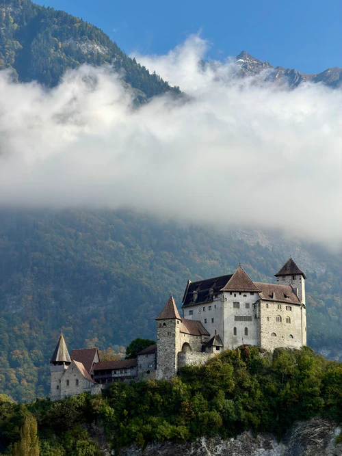 Burg Gutenberg in Vaduz — Castle