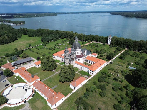 Pažaislijski samostan i crkva in Kaunas — Religijsko mjesto