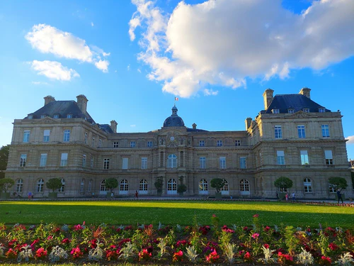 Palača Luxemburga in Luxembourg — Znamenitost