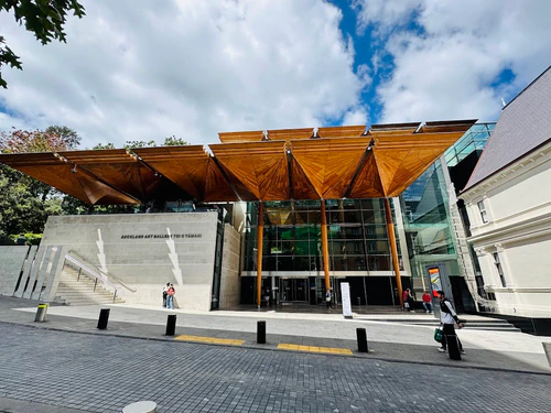Auckland Art Gallery in Auckland — Museum