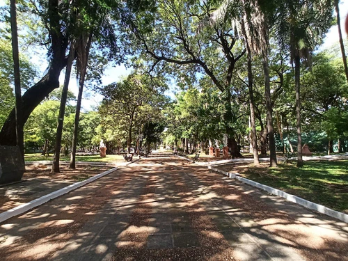 Uruguayan Plaza in Ασουνσιόν — Πάρκο