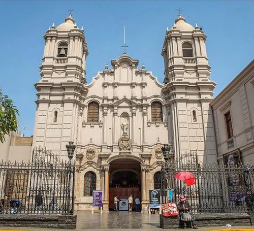 Iglesia Las Nazarenas in Lima — Religieuze plek