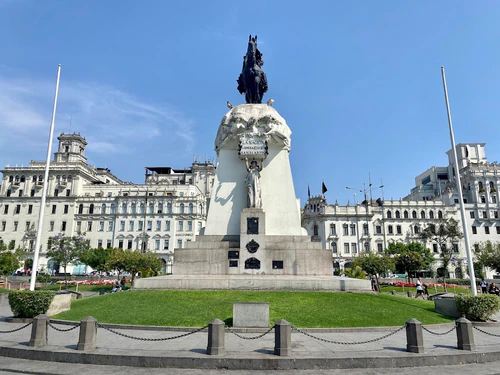 San Martinplein in Lima — Historische plek