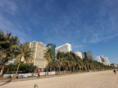 Manila Bay Beach in Маніла