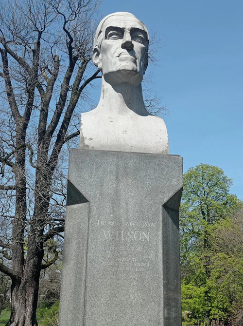 Woodrow Wilson Park in Poznan — Park
