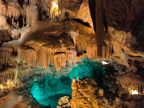 Mira de Aire Cave in Mafra