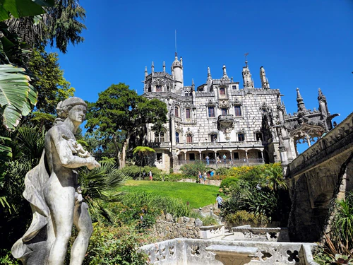 Quinta da Regaleira in Sintra — Castle