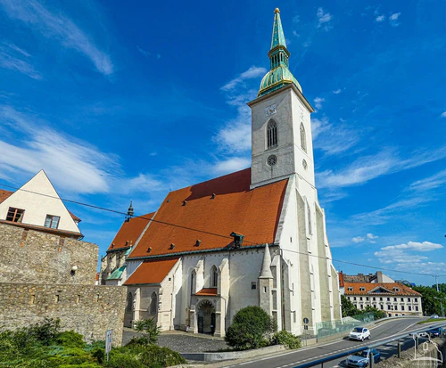 St. Martin's Cathedral in Bratislava — Religijsko mjesto