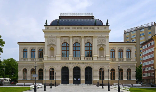 Nacionalna Galerija Slovenije in Ljubljana — Muzej