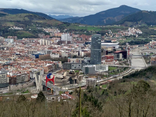 Artxanda viewpoint in Bilbao — দৃষ্টিপথ