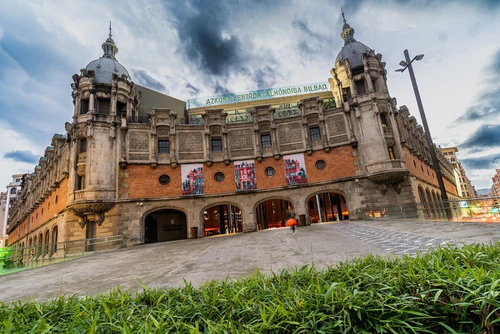 Azkuna Zentroa-Alhóndiga Bilbao in Bilbao — মিউজিয়াম