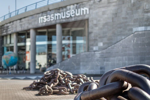 Itsasmuseum Bilbao in Bilbao — মিউজিয়াম