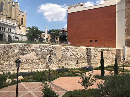Arab Walls — Povijesno mjesto, rated 4.3/5