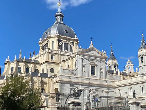 Catedral de Santa María la Real de la Almudena — Religijsko mjesto, rated 4.6/5