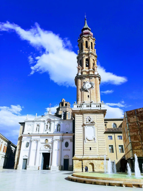 Cathedral of the Savior of Zaragoza — ধর্মীয় স্থান, rated 4.7/5