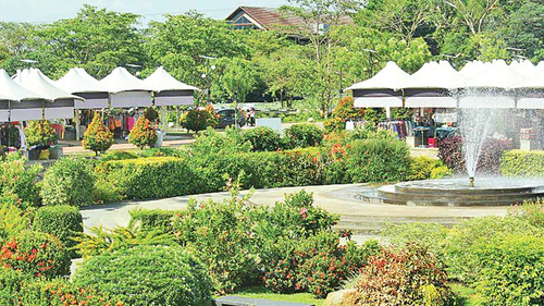 Parco Diyatha Uyana in Sri Jayawardenepura Kotte — Parco