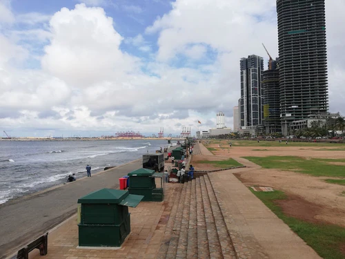 Galle Face Green in Sri Jayawardenepura Kotte — Parco