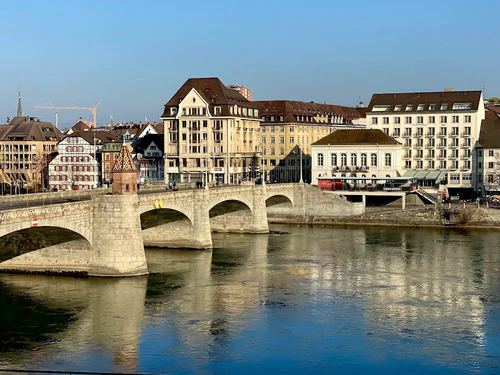 Mittlere Brücke in Basel — Znamenitost