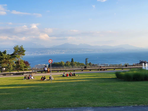 Esplanade de Montbenon in Lausanne — Park