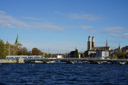 Quaibrücke in Zurich — Znamenitost