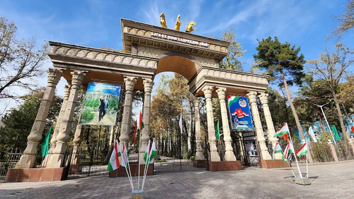 Ayni Park in Dušanbe — Park