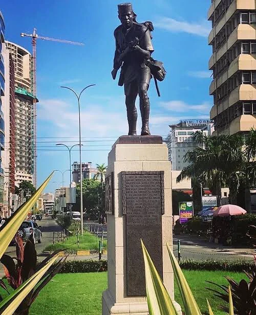 Askari-monument (Mnara wa Askari) in Dar es-Salaam — Historische plek