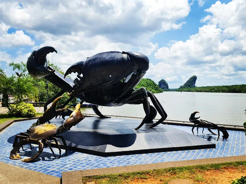 The Mud Crabs Sculpture — মিউজিয়াম, rated 4.5/5
