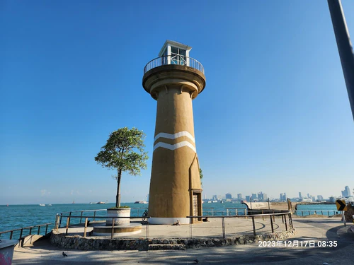 Khao Phra Tamnak Viewpoint in Pattaya — ল্যান্ডমার্ক