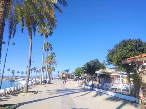 Side Promenade, rated 4.7/5