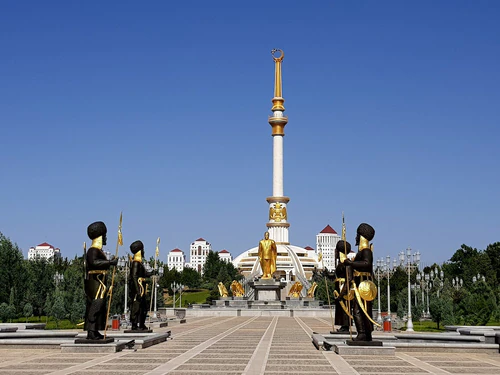 Park Svobody in Ašgabát — Park