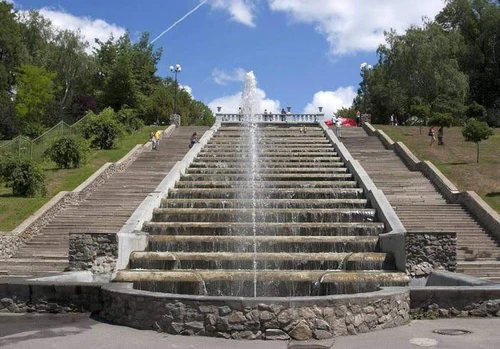 Cascade, rated 4.5/5