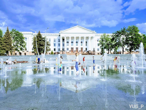 Palacio de la Cultura y la Tecnología, rated 4.4/5