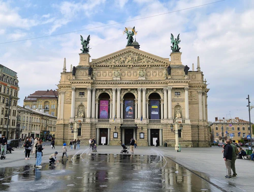 Lviv Nationale Opera in Lviv — Theater