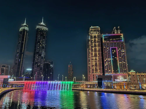 Cascata di Dubai, rated 4.6/5