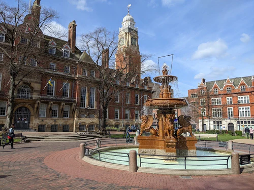 Town Hall Square Leicester — Landmark, rated 4.4/5