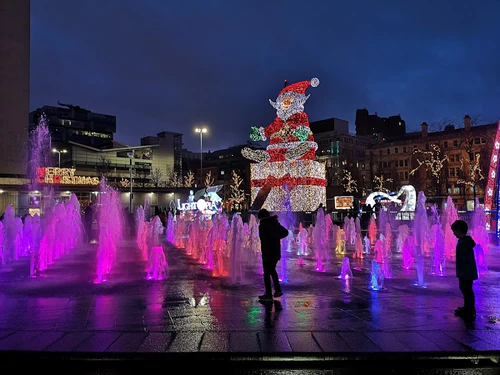The Piccadilly Gardens — পার্ক, rated 4.2/5