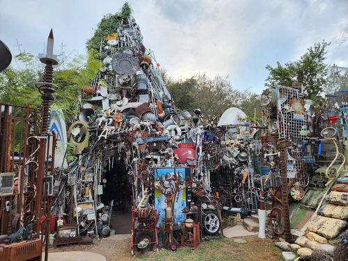 Cathedral of Junk — მუზეუმი, rated 4.5/5