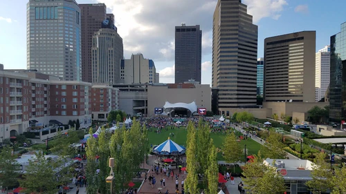 John F. Wolfe Columbus Commons in კოლუმბუსი — პარკი