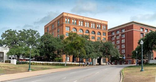 Dealey Plaza — პარკი, rated 4.6/5