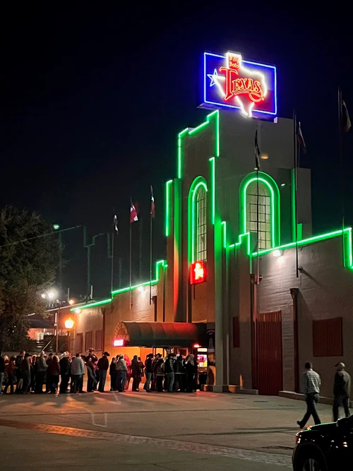 Billy Bob's Texas — თეატრი, rated 4.5/5