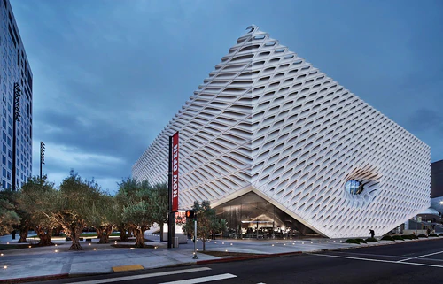 The Broad — Museo, rated 4.7/5