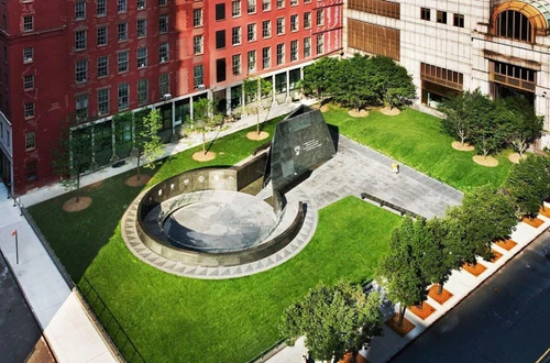 African Burial Ground National Monument in নিউ ইয়র্ক — স্মৃতিস্তম্ভ