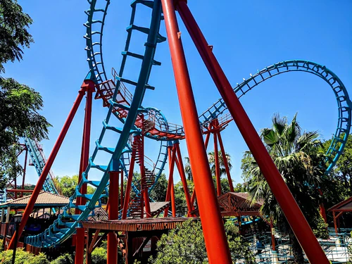 Six Flags Fiesta Texas — თემატური პარკი, rated 4.3/5