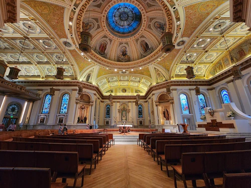 St. Joseph-ის ქათმად Basilica-ი — საერო ადგილი, rated 4.7/5