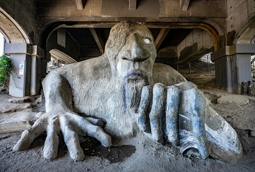 Fremont Troll in সিয়াটল — মিউজিয়াম