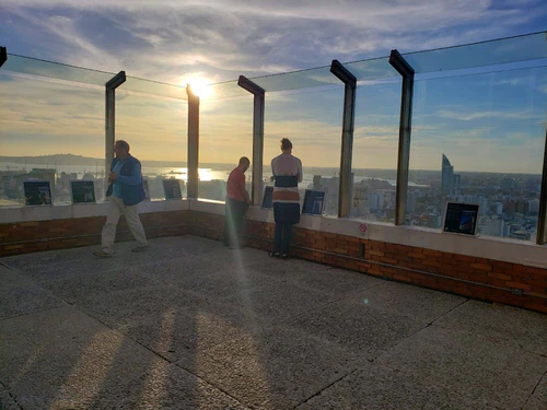 Mirador panorámico de la Intendencia de Montevideo in Montevideo — Pikë pamore